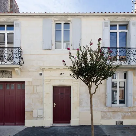 T2 Moderne Totalement Renove, Hypercentre Rochefort, Arrivee Autonome