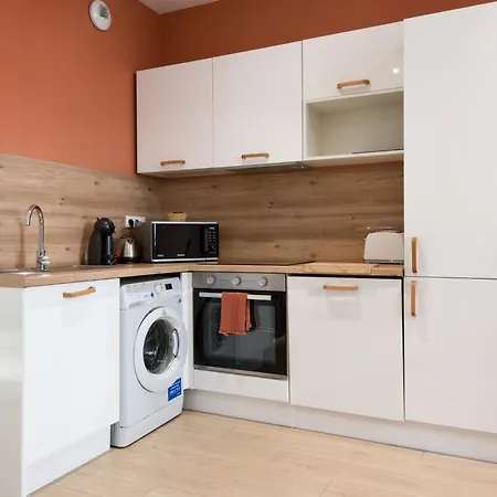 T2 Moderne Totalement Renove, Hypercentre Rochefort, Arrivee Autonome Rochefort (Charente-Maritime)