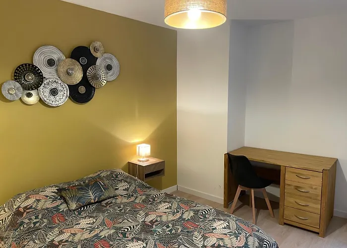 Apartment T2 Moderne Totalement Renove, Hypercentre Rochefort, Arrivee Autonome *